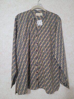NWT Grey Tan Womens Button Shirt The Territory Ahead Pre-2013 Size L